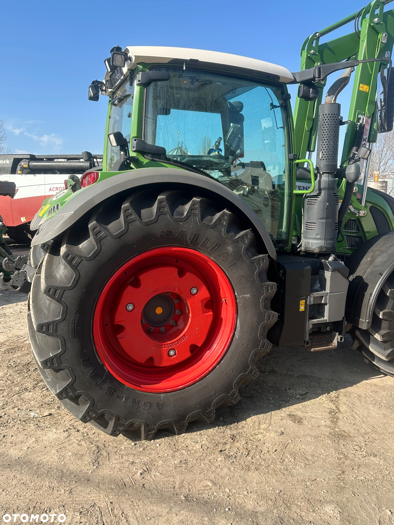 Fendt 724 Vario S4 - 6