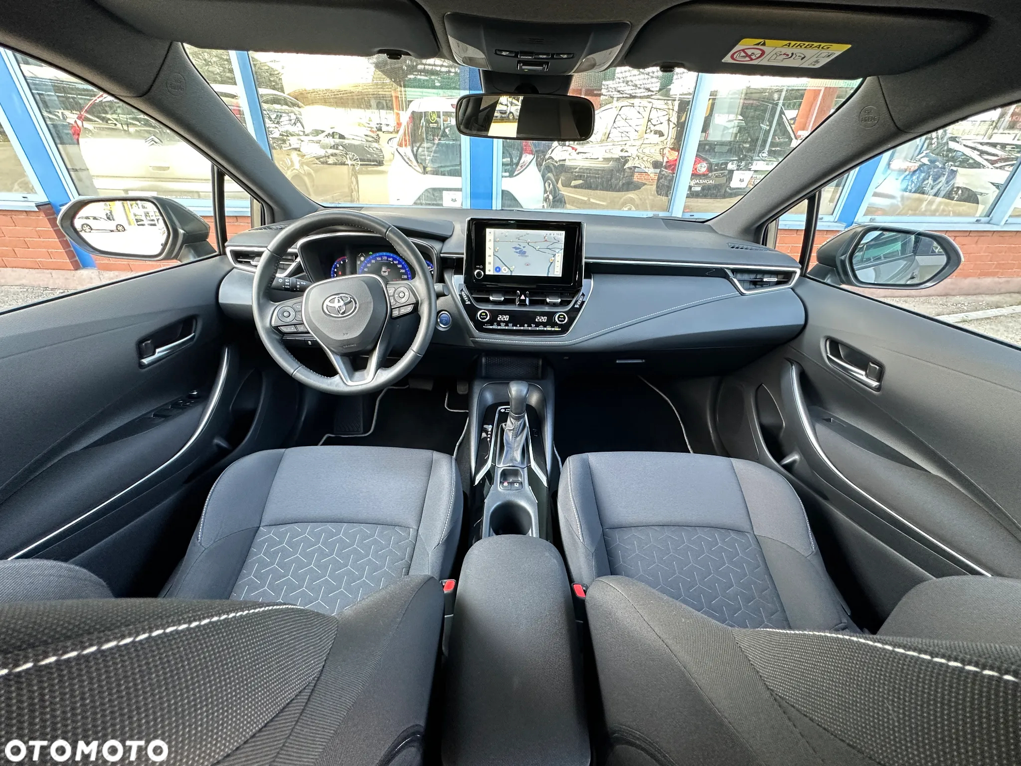 Toyota Corolla 1.8 Hybrid - 26