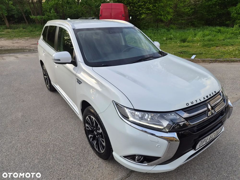 Mitsubishi Outlander - 4