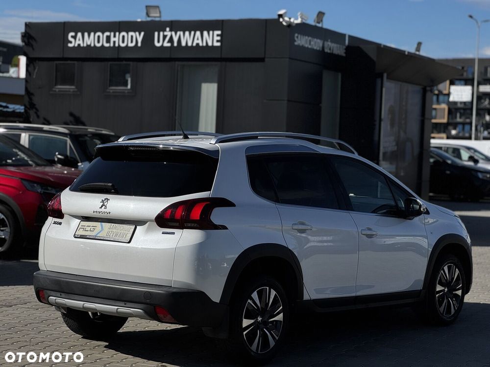 Peugeot 2008 1.2 Pure Tech Allure S&S EAT6 - 4