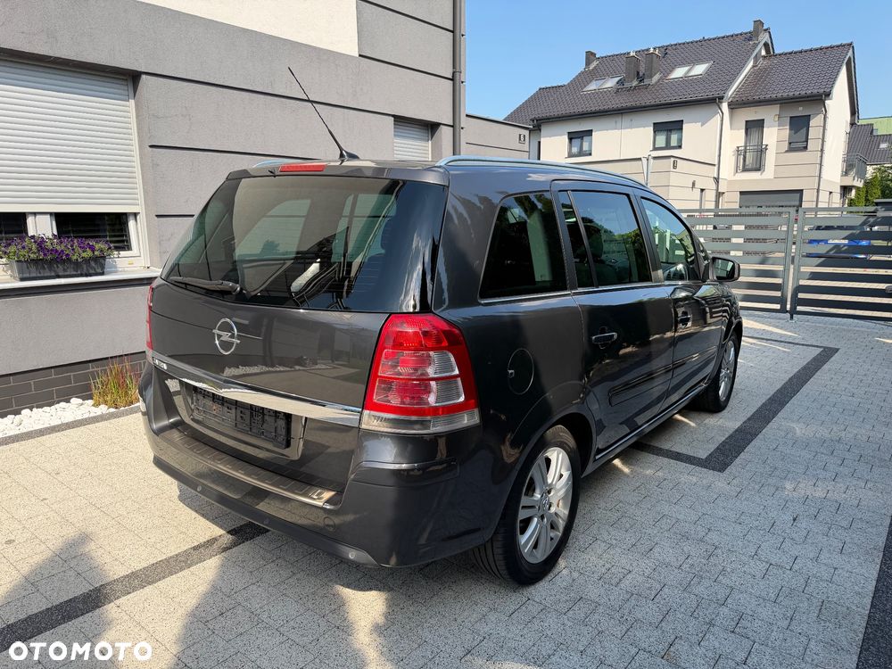 Opel Zafira 1.8 Cosmo EU5 - 6