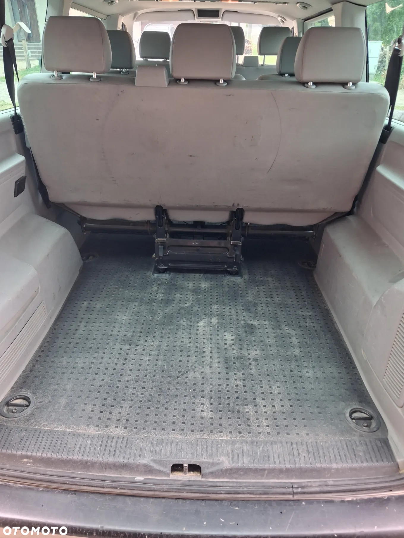 Volkswagen Caravelle - 15