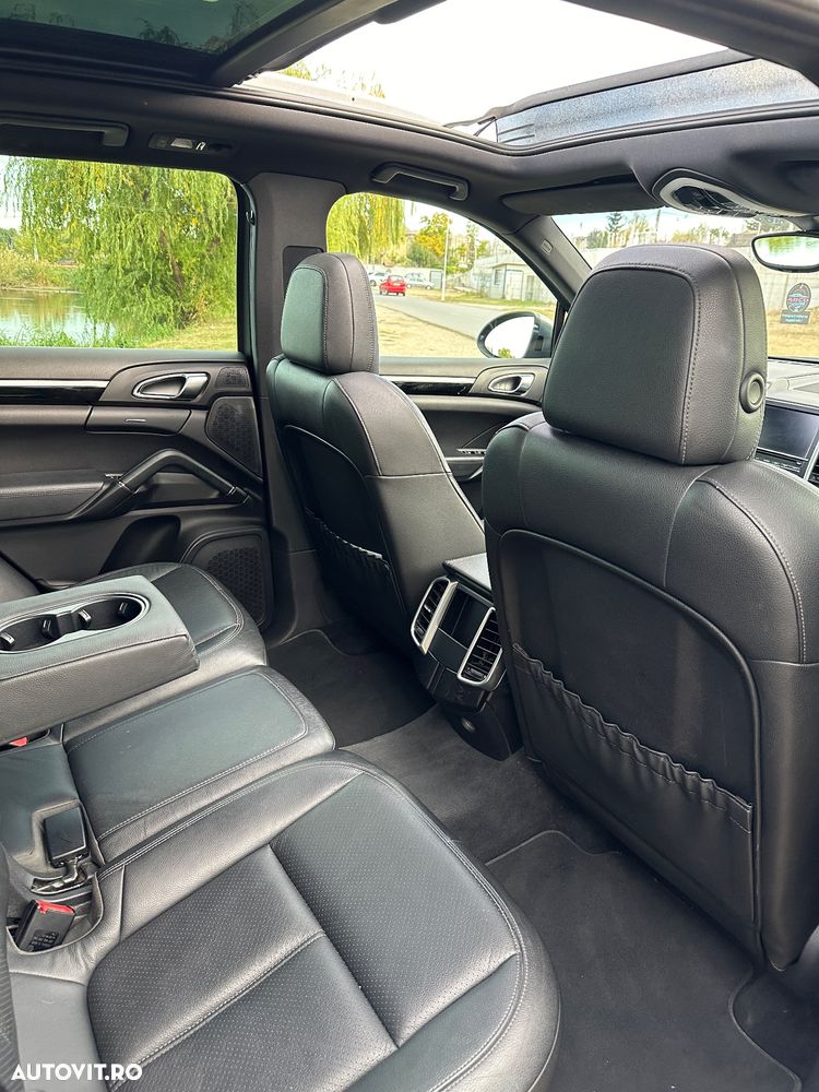 Porsche Cayenne - 11