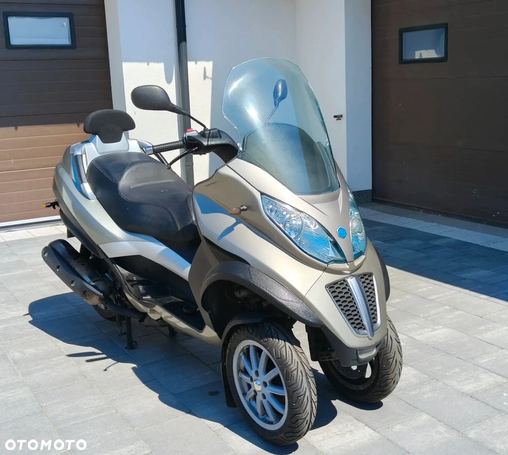Piaggio MP-3 - 1