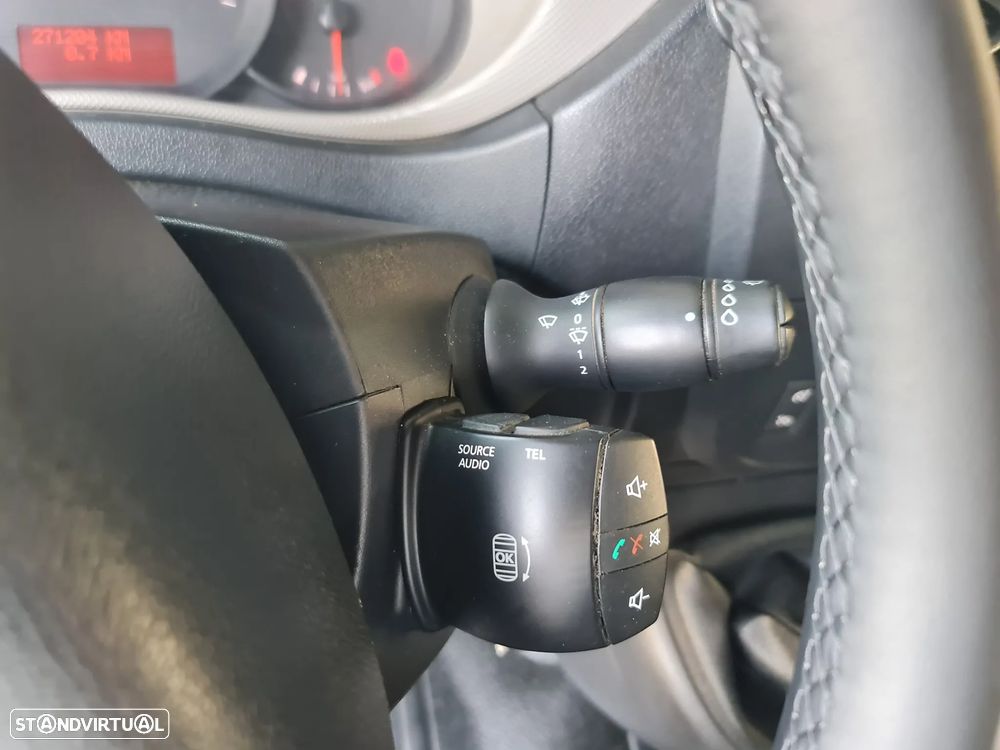 Renault Master L2H2 2.3 dCi 125cv – 7 Lugares – c/ IVA Dedutível - 23
