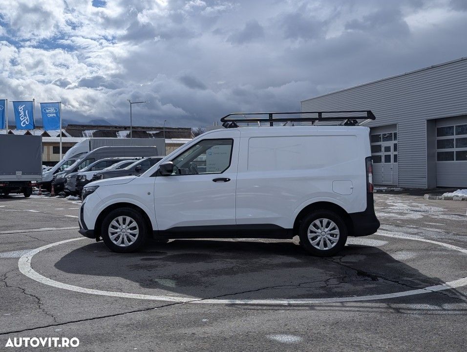 Ford Transit Courier - 9