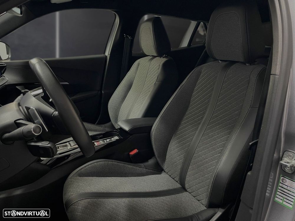 Peugeot 2008 1.2 PureTech Allure EAT8 - 18