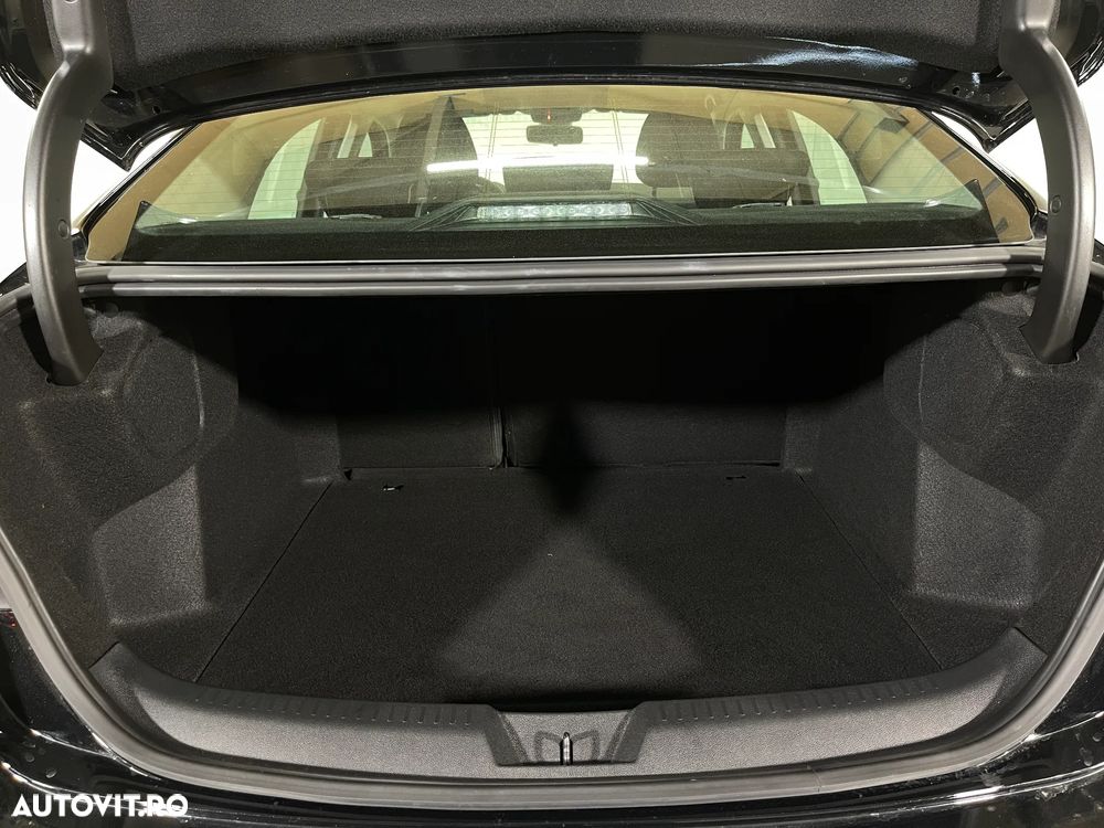 Renault Megane TCe 140 GPF Equilibre - 13