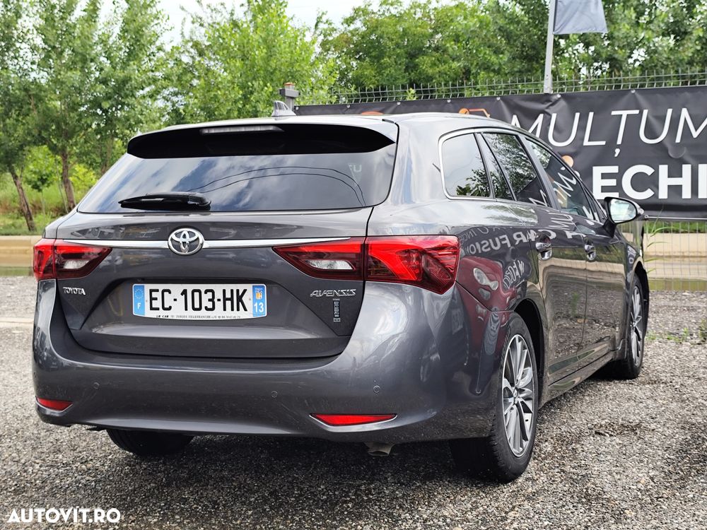 Toyota Avensis 2.0 D-4D Executive - 11