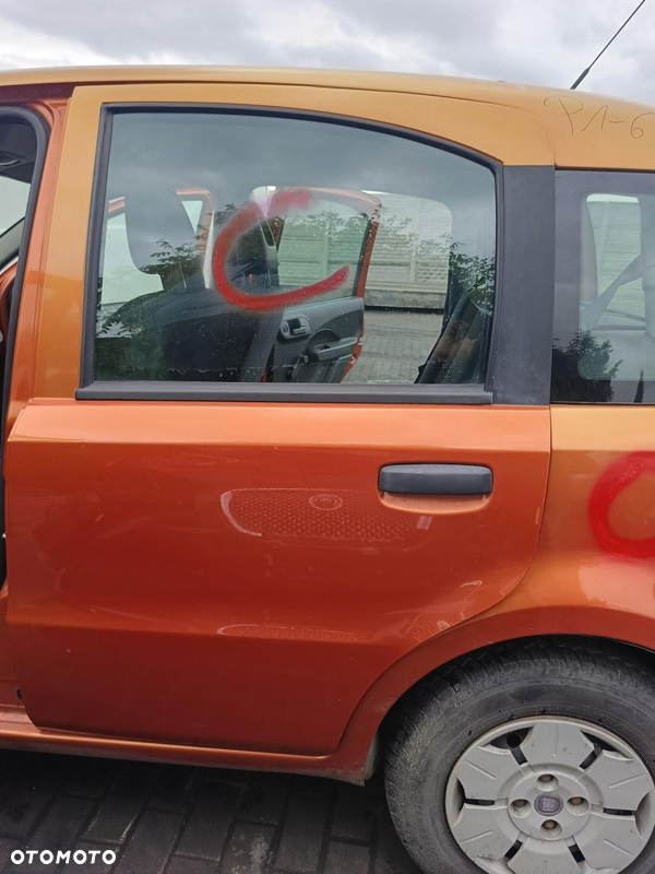 FIAT Panda 2 II 03-13 DRZWI LEWE TYLNE TYŁ Kod Lakieru 505