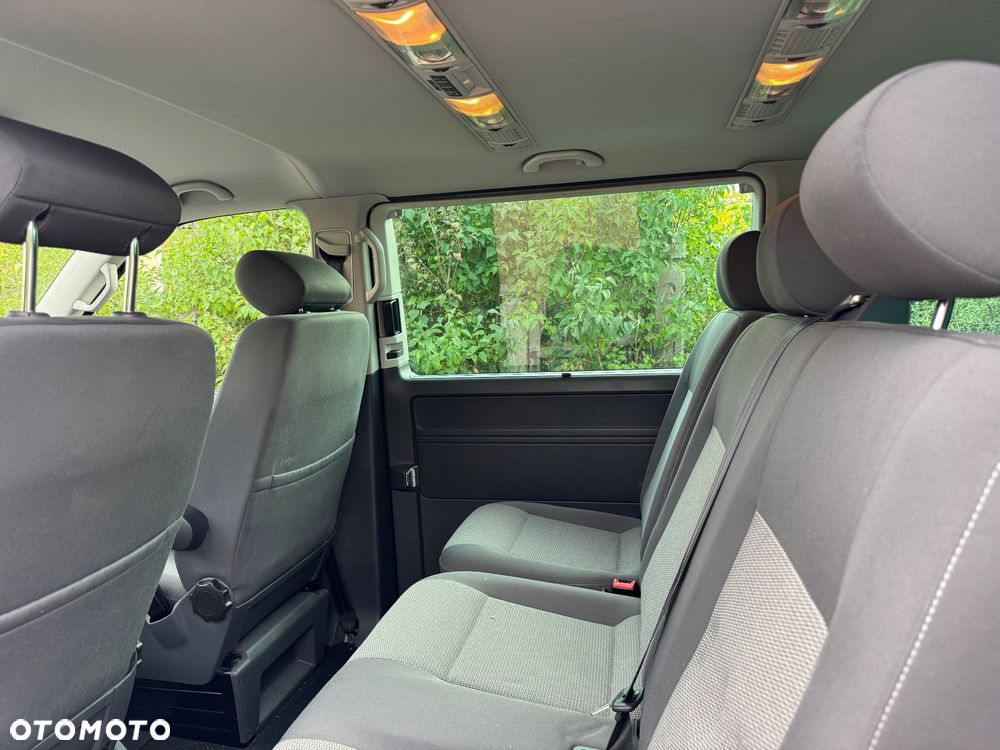 Volkswagen Caravelle - 12