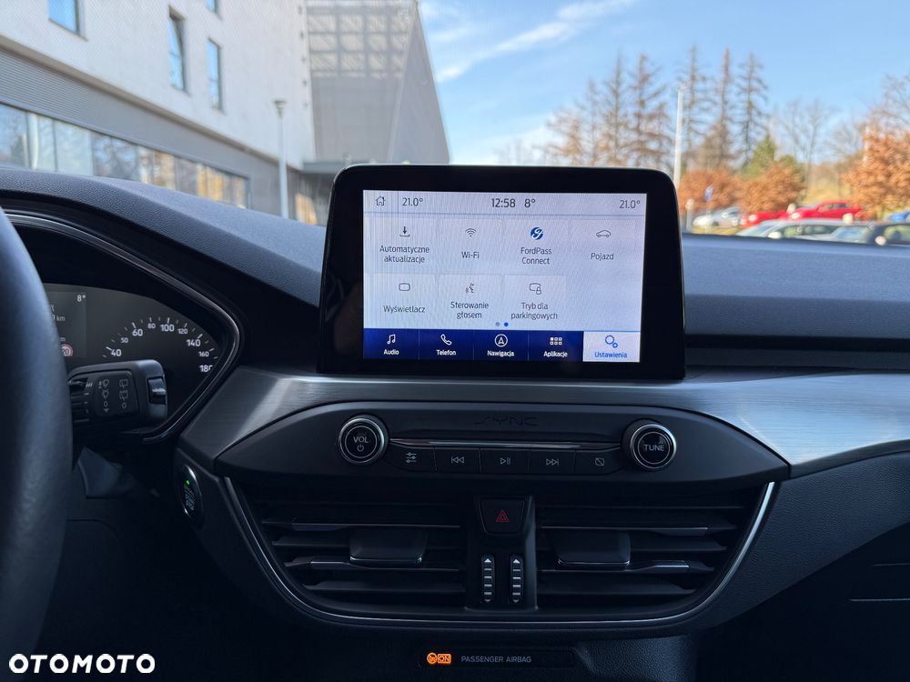 Ford Focus SW 1.0 EcoBoost S&S TITANIUM X - 21