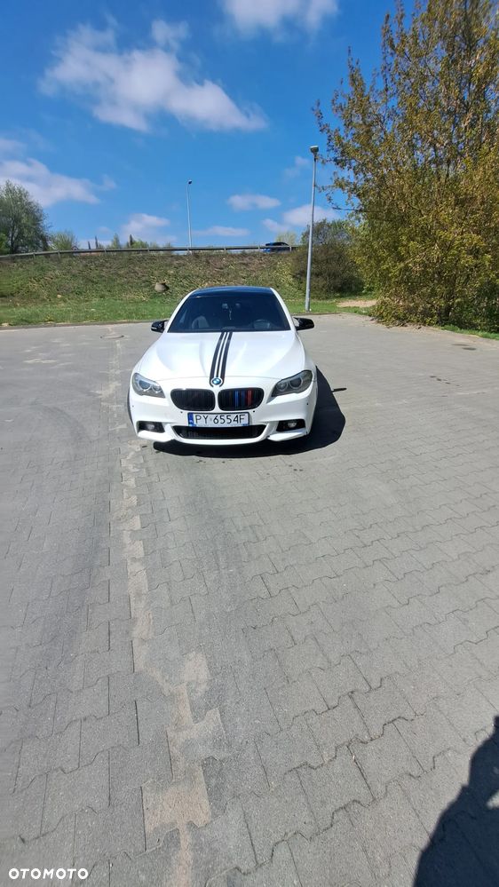 BMW Seria 5 528i - 2