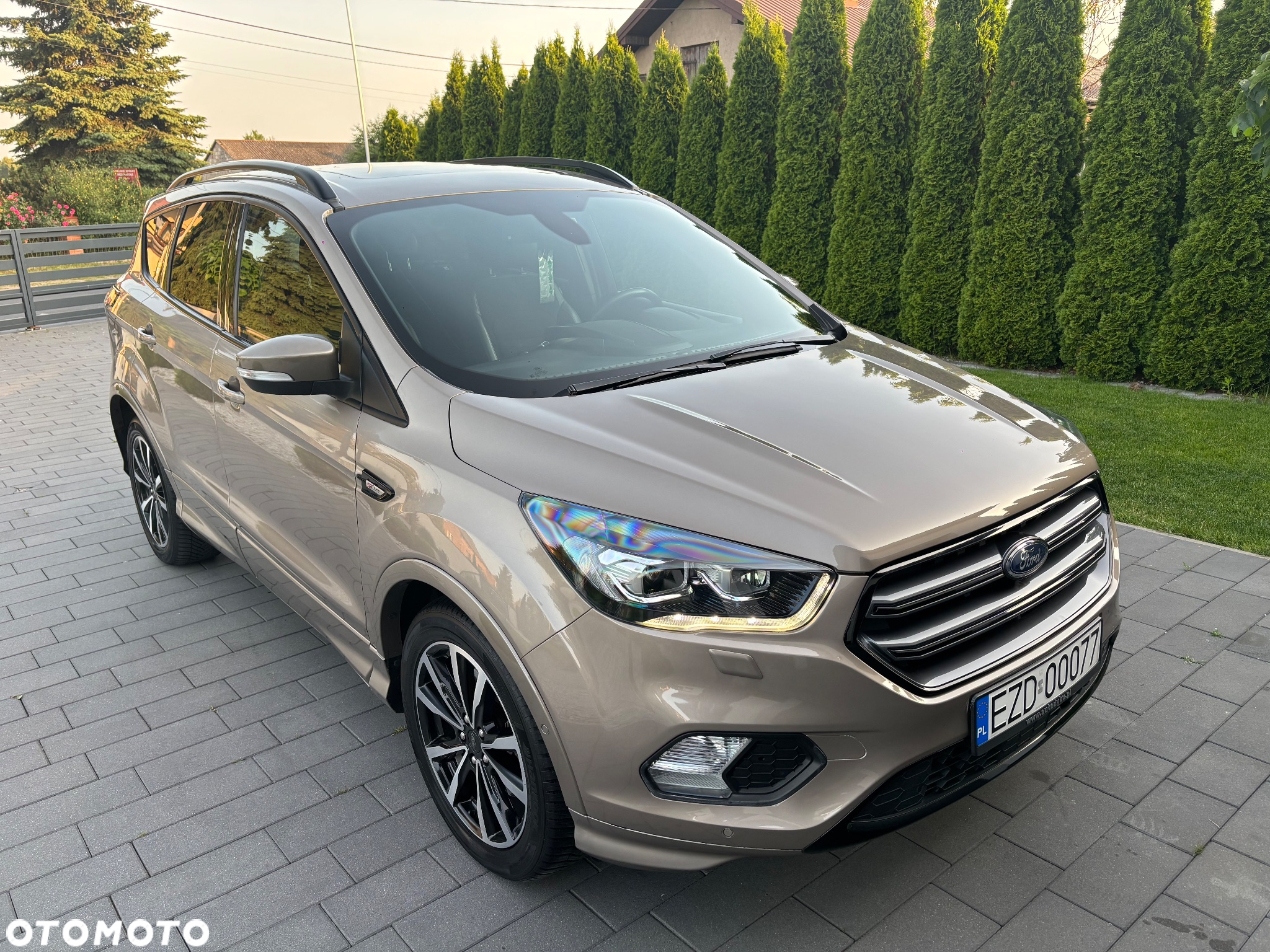 Ford Kuga 2.0 TDCi 4x4 ST-Line - 26