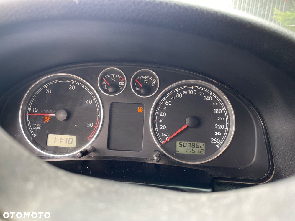 Volkswagen Passat 1.9 TDI - 10