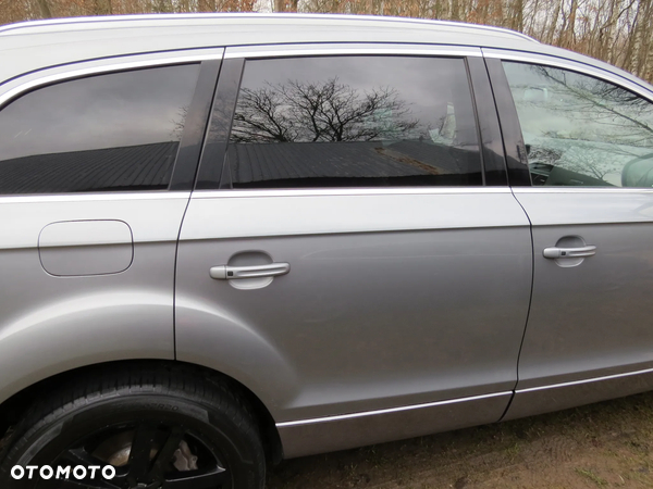 DRZWI PRAWY TYŁ TYLNE LY7G AUDI Q7 4L