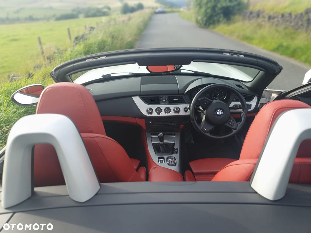 BMW Z4 2011 photo 2