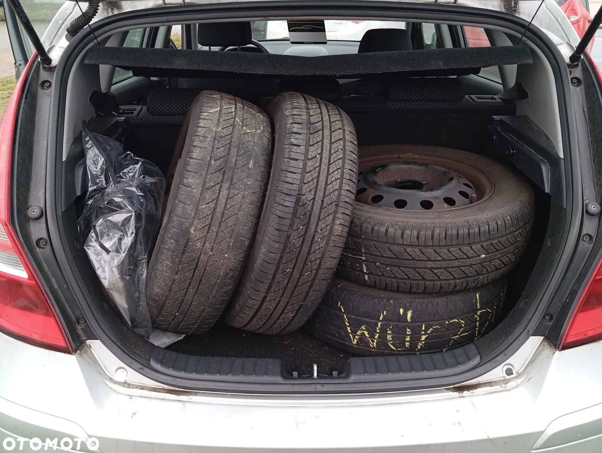 Hyundai i30 1.4 Base + World Cup - 13