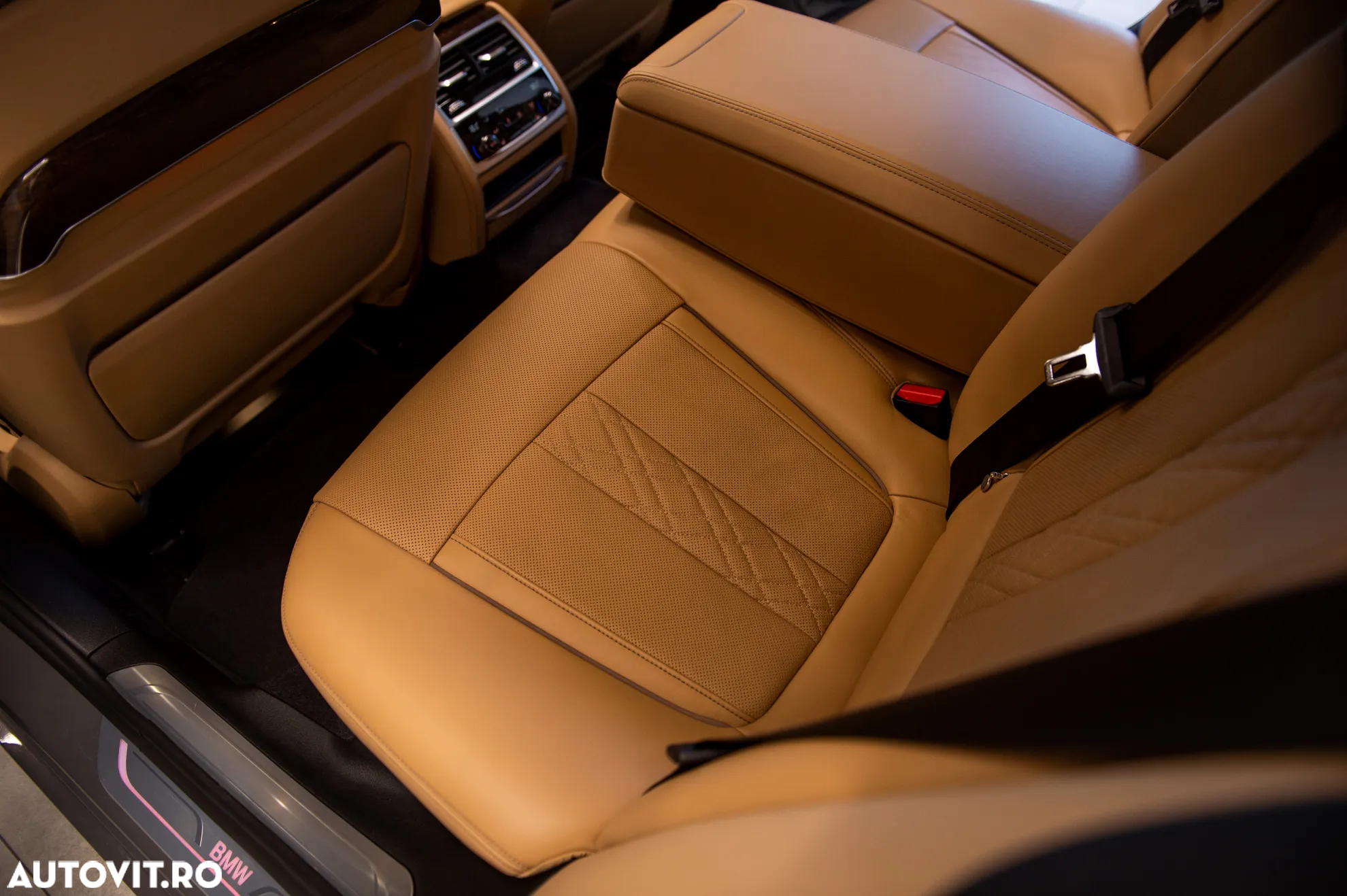 BMW Seria 7 750d xDrive - 34