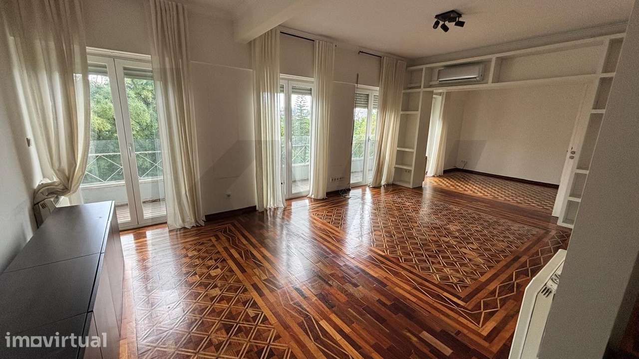 T3 para arrendamento na Rua Ramalho Ortigão - Bairro Azul - Grande imagem: 4/18
