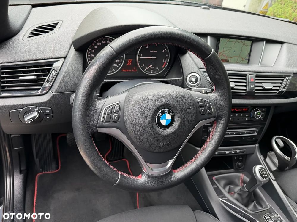 BMW X1 xDrive20d Sport Line - 23