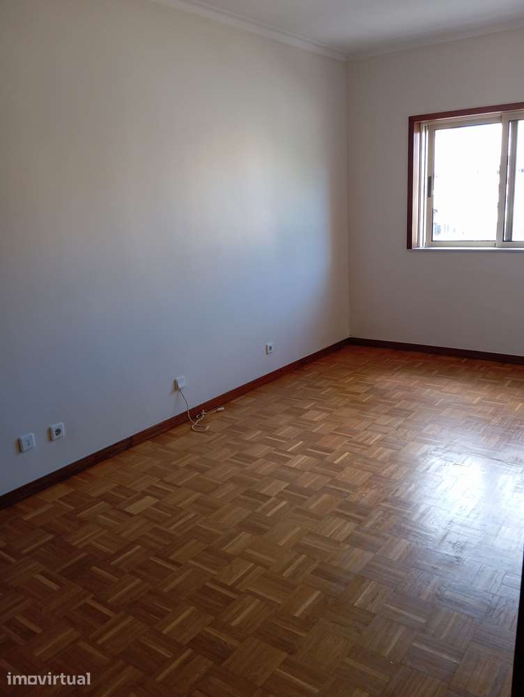 Apartamento T1 com garagem e marquise em Braga - Grande imagem: 5/8