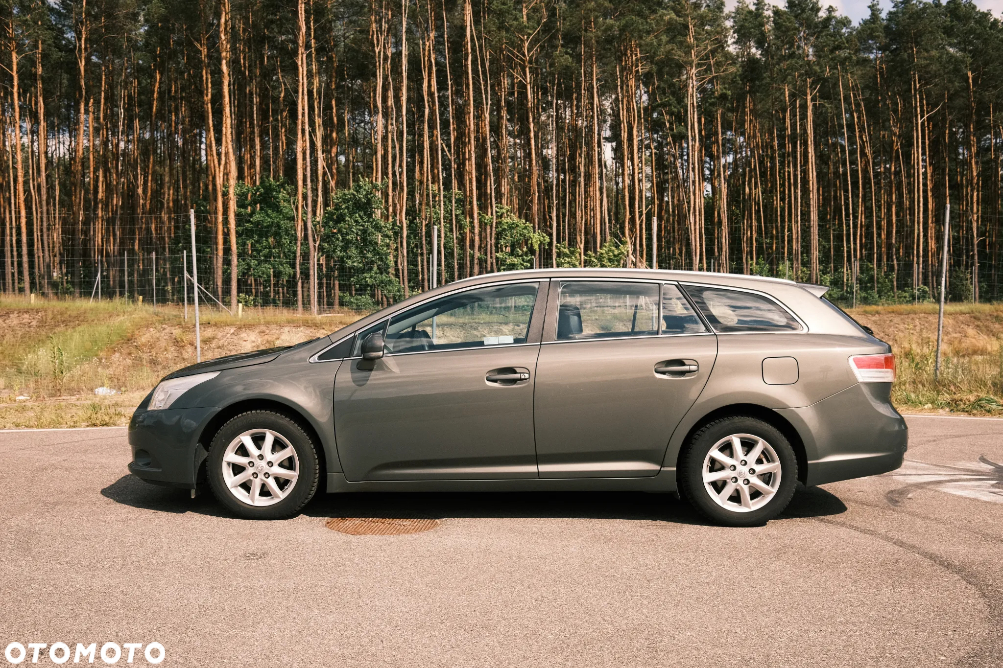 Toyota Avensis 1.8 Sol - 6