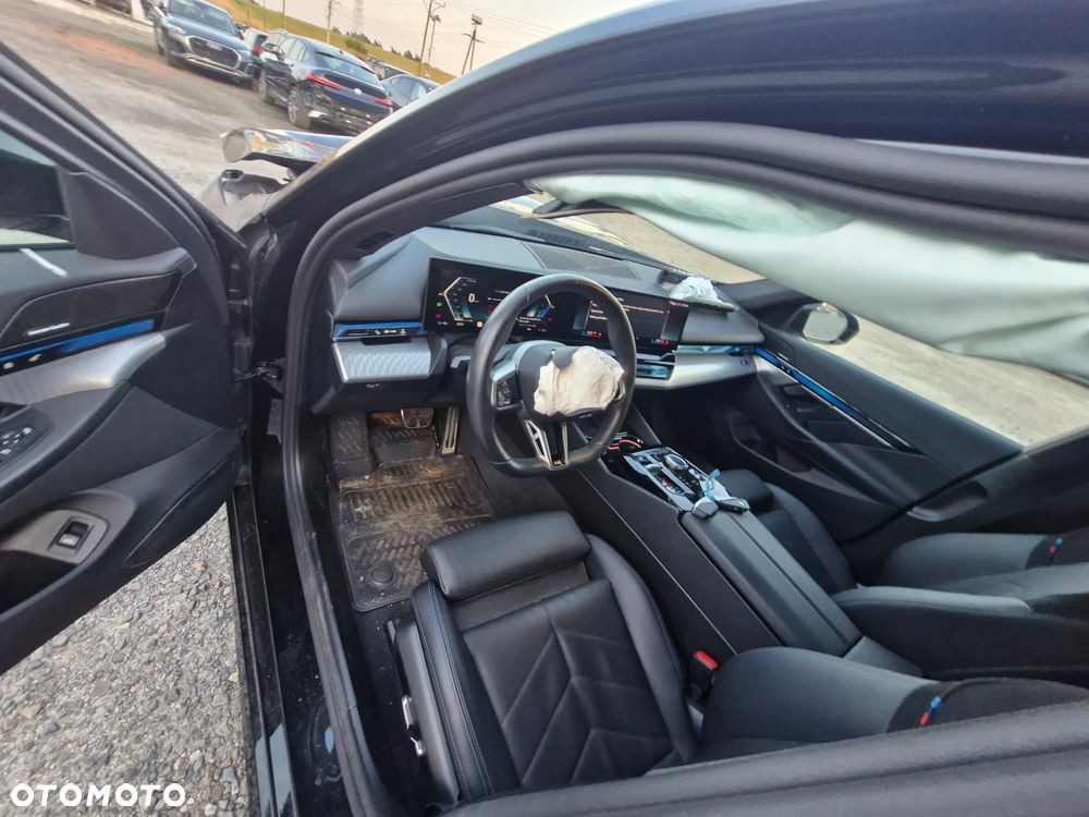 BMW i5 eDrive40 - 29