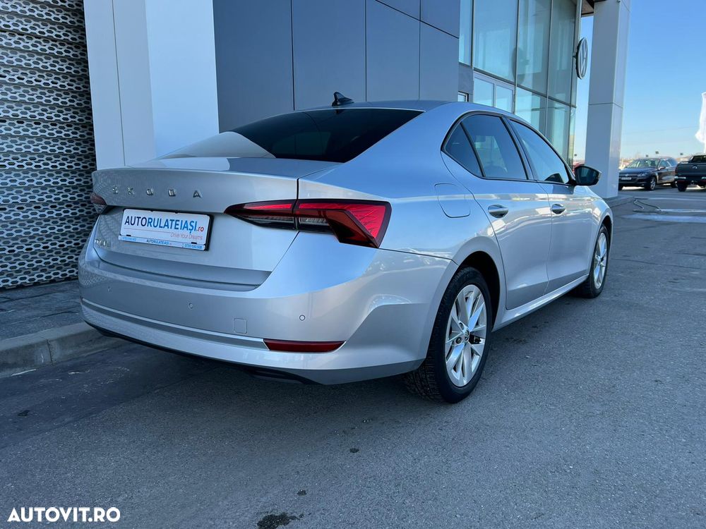 Skoda Octavia 2.0 TDI DSG Ambition - 3