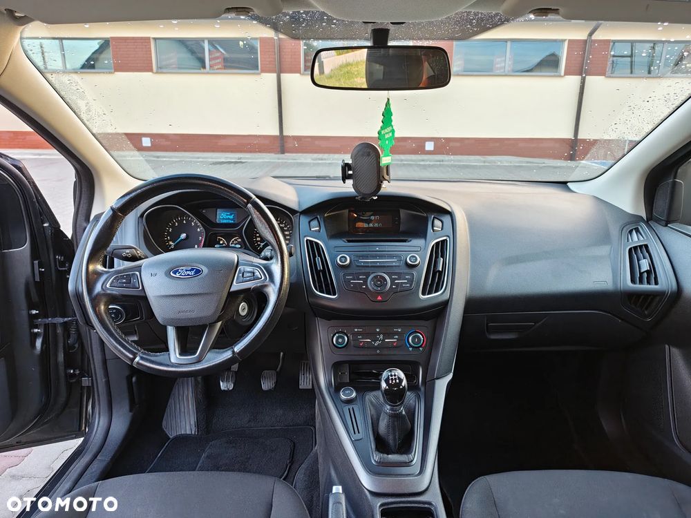 Ford Focus 1.6 Titanium - 12