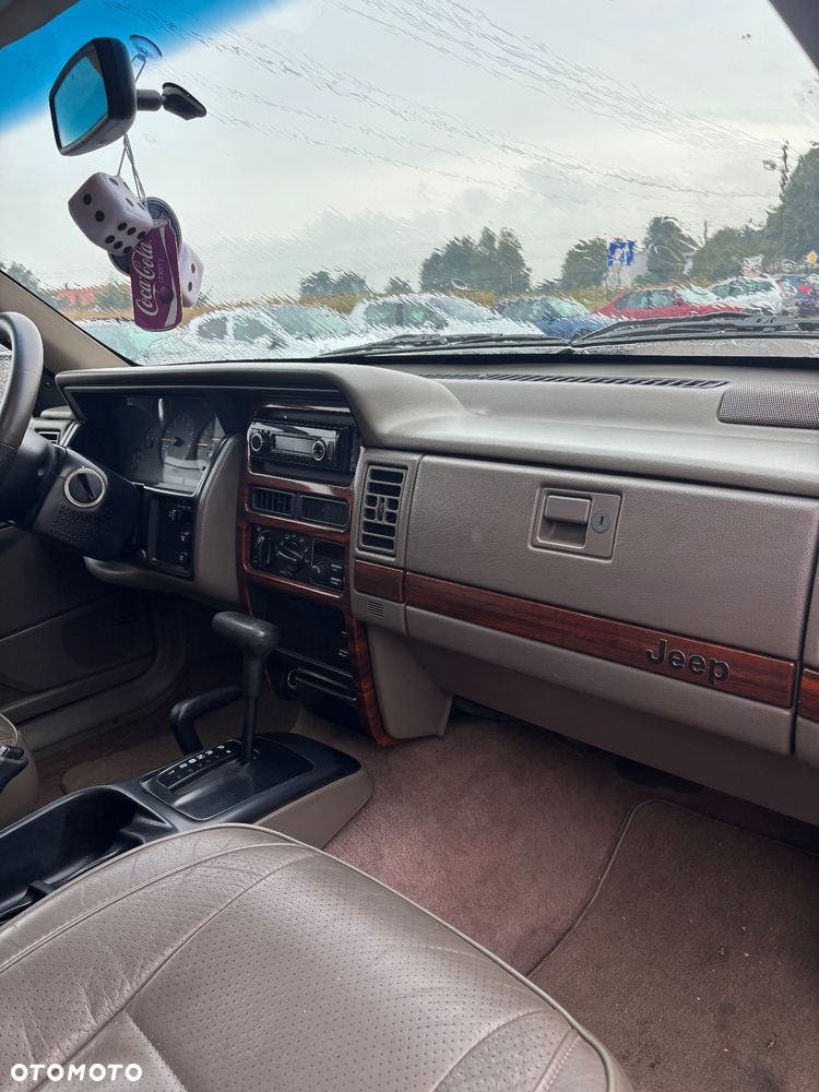 Jeep Grand Cherokee 5.2 Limited - 9
