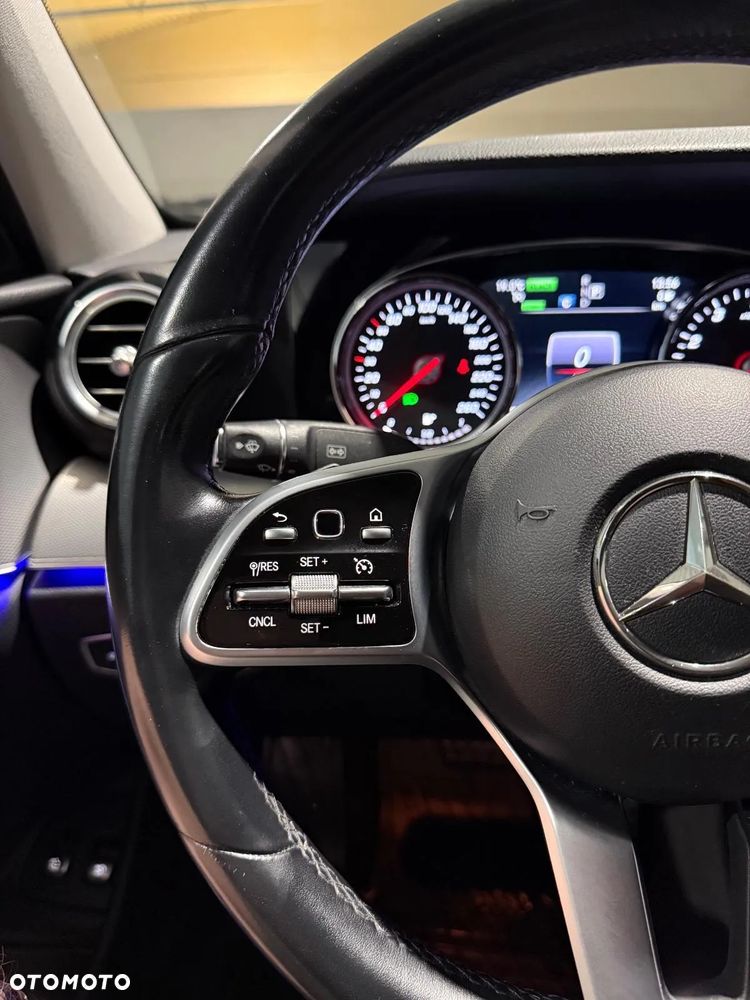 Mercedes-Benz Klasa E 300 - 23