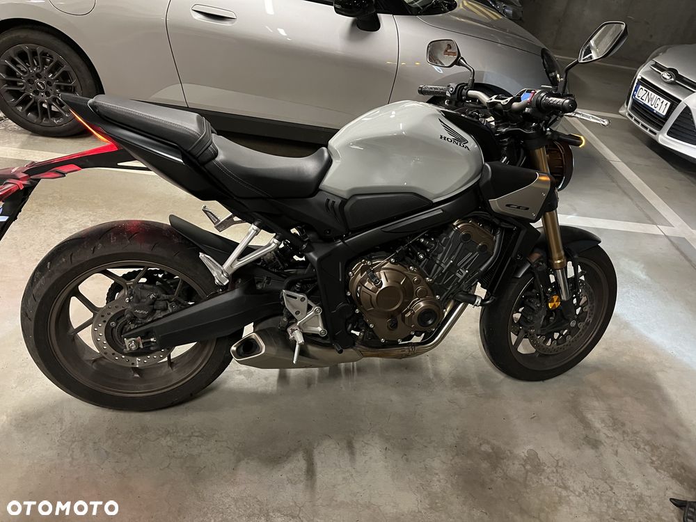 Honda CB - 9