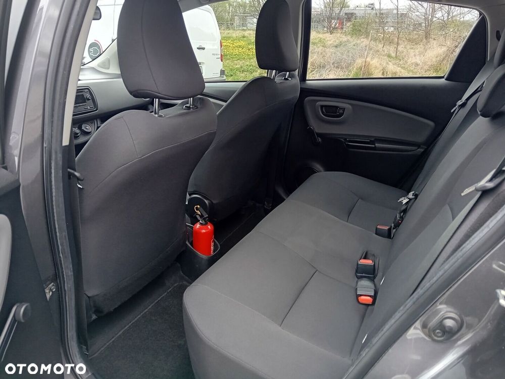 Toyota Yaris - 10