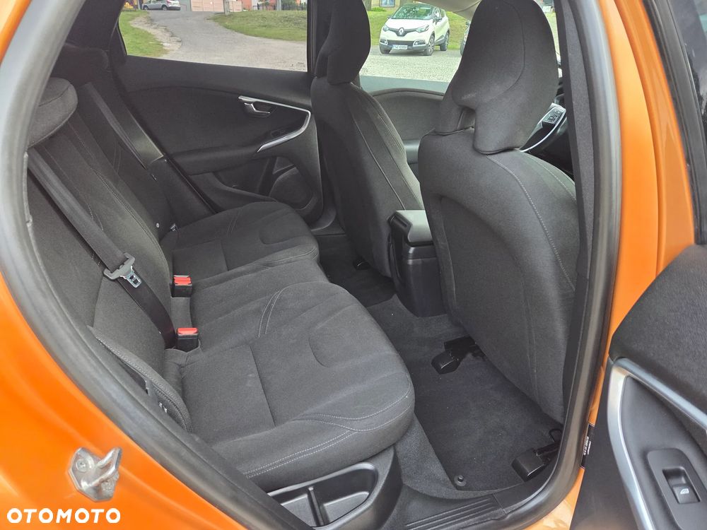 Volvo V40 T2 You - 19