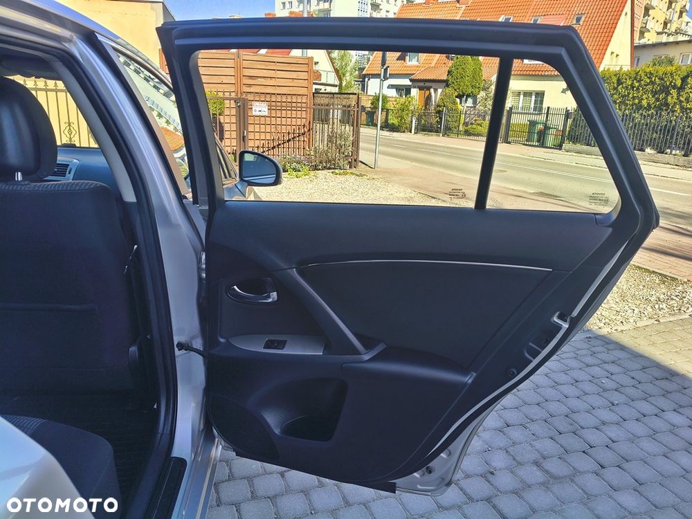 Toyota Avensis Touring Sports 1.8 Executive - 34