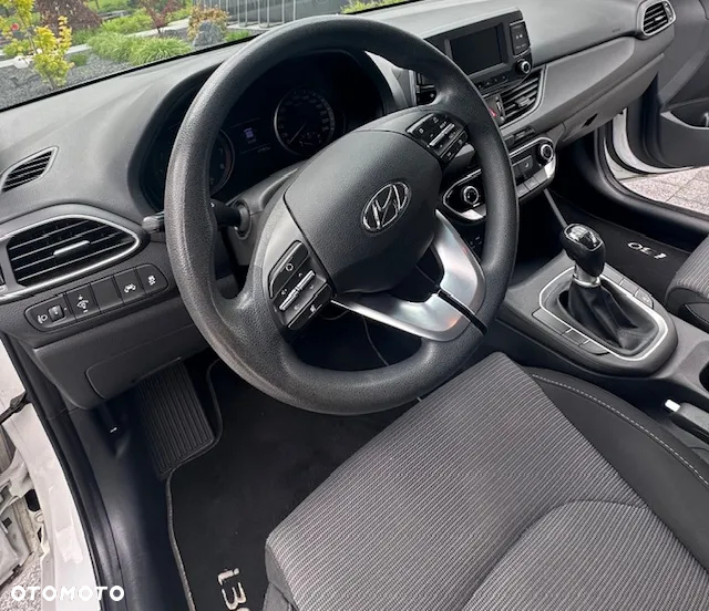 Hyundai i30 1.4 Classic + - 13