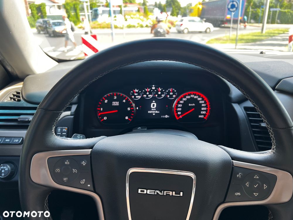 GMC Yukon Denali 6.2 - 18