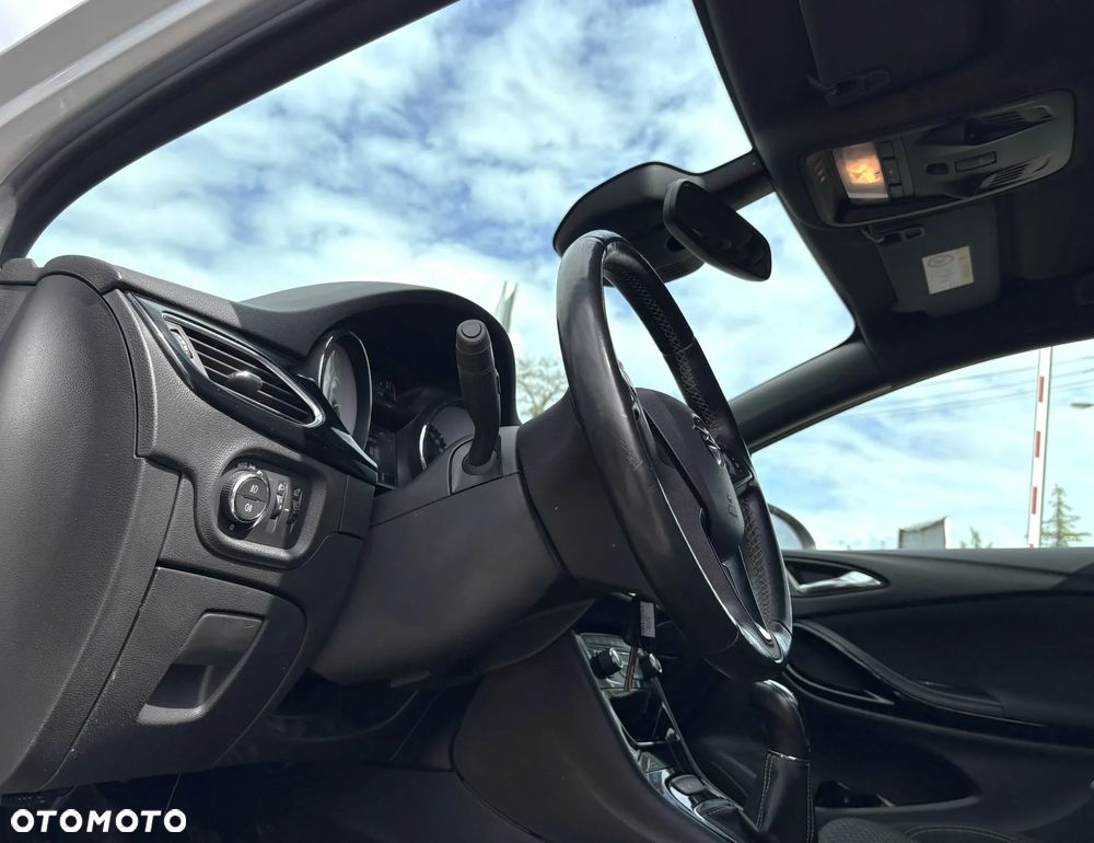 Opel Astra 1.4 T Dynamic - 10
