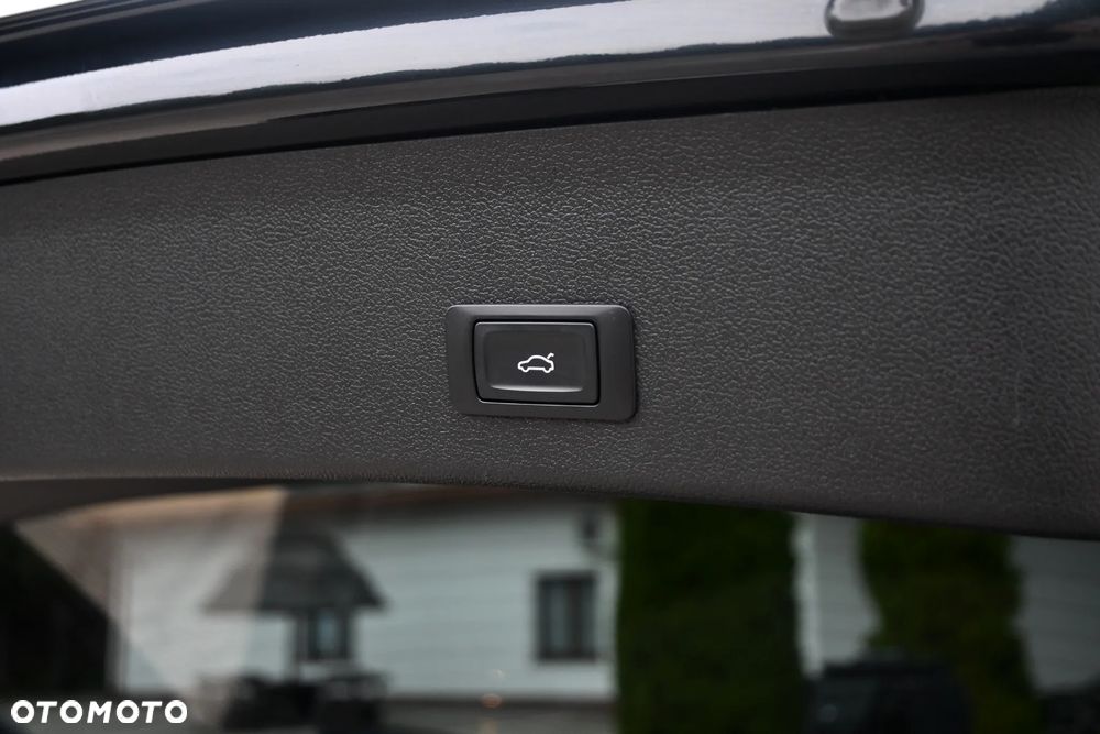 Audi A4 Avant 2.0 TDI DPF clean diesel quattro S line Sportpaket - 39