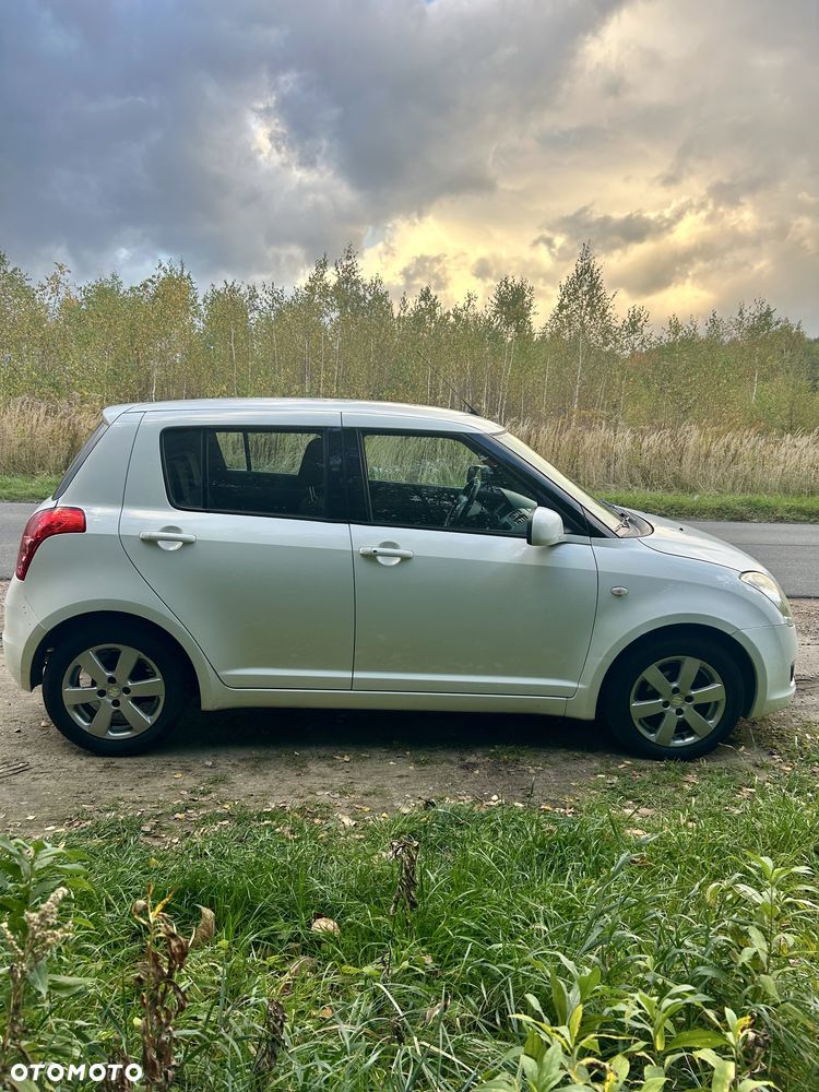 Suzuki Swift - 5