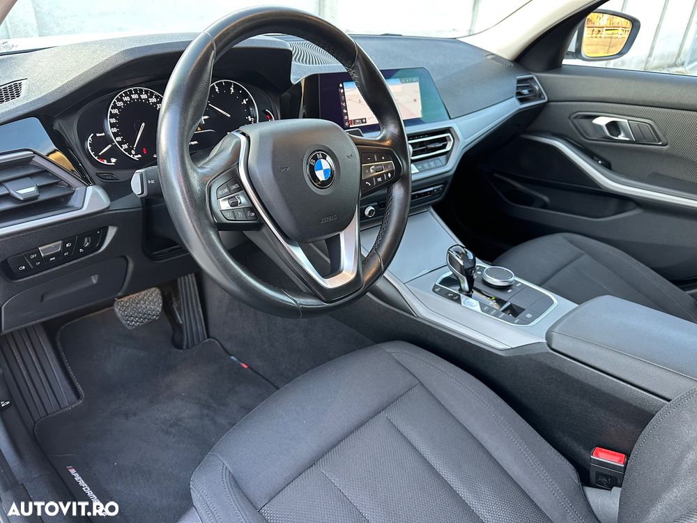 BMW Seria 3 318d Aut. Advantage - 26