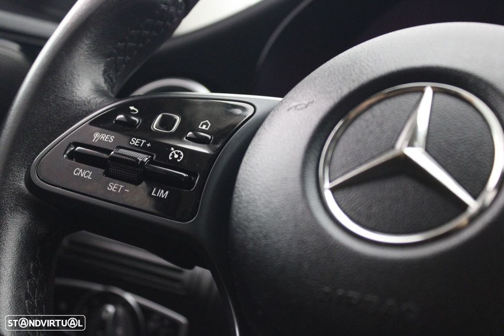 Mercedes-Benz C 200 - 11
