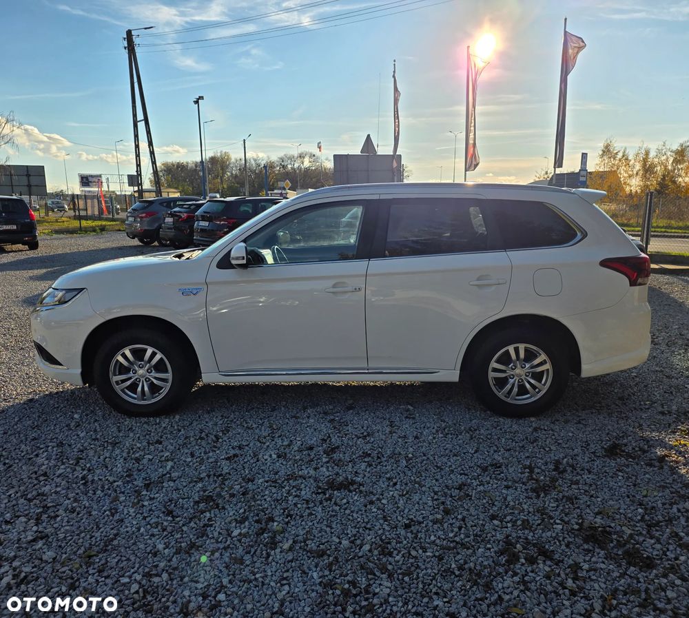Mitsubishi Outlander 2.4 4WD Plug-In Hybrid Diamant - 5