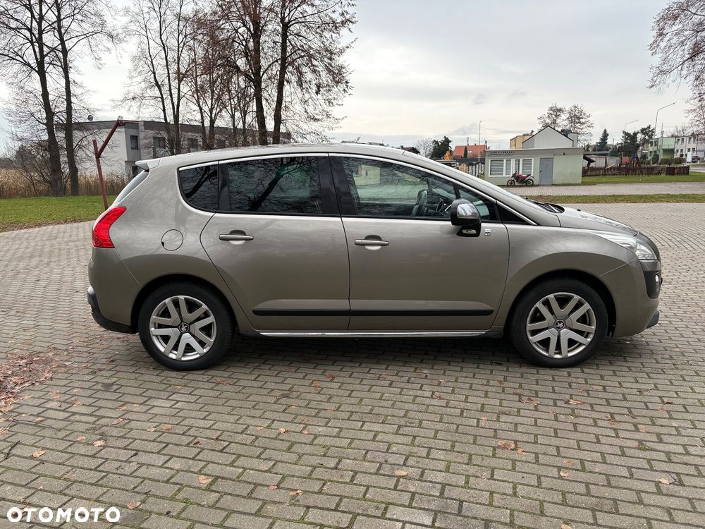Peugeot 3008 2.0 HDi HYbrid4 - 6