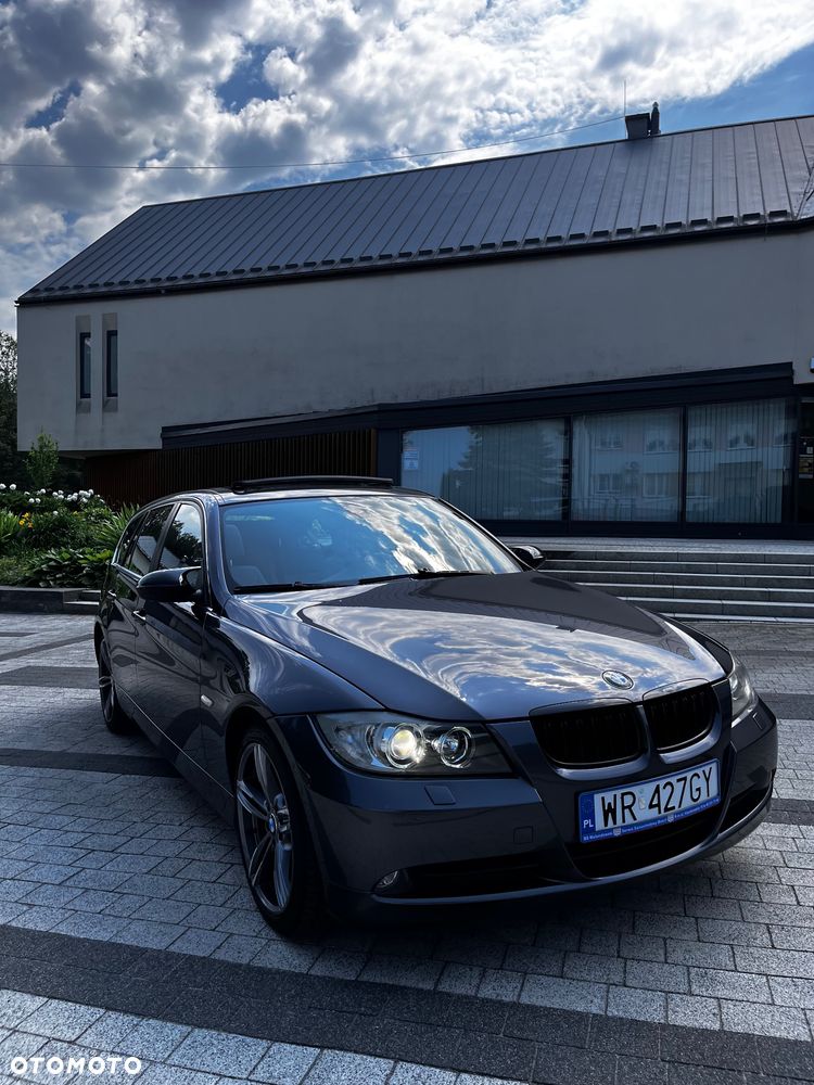BMW Seria 3 325i xDrive - 30