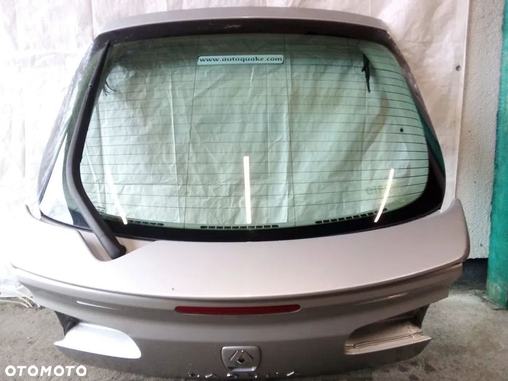 Klapa tylnia Renault LAGUNA 2 srebrna - 3