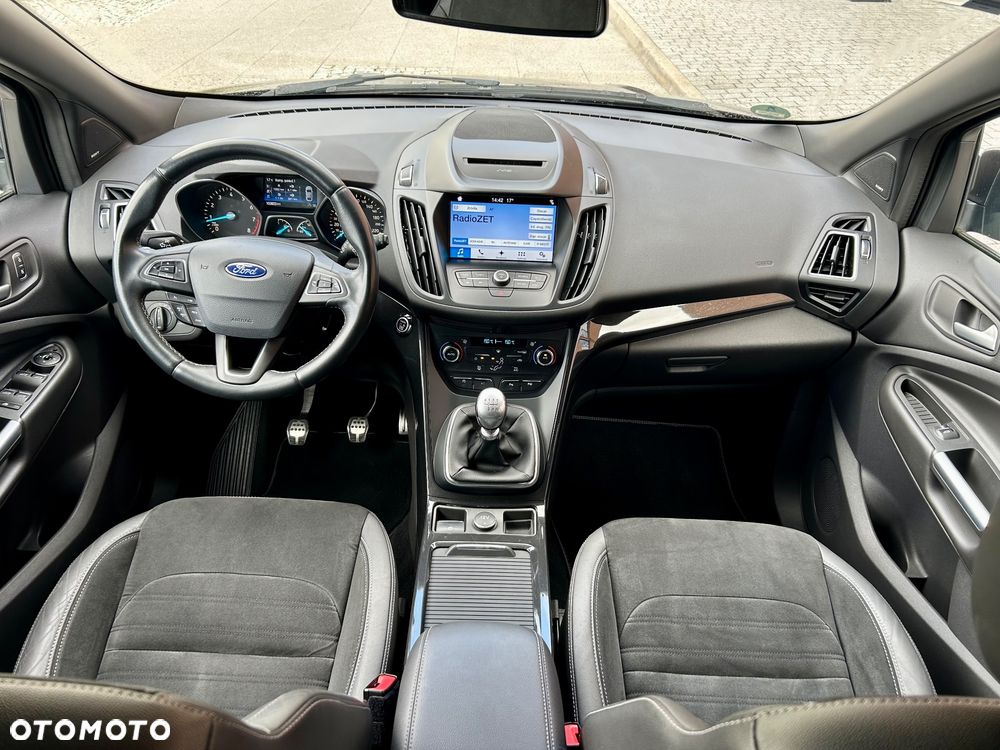 Ford Kuga 1.5 EcoBoost 2x4 ST-Line - 25