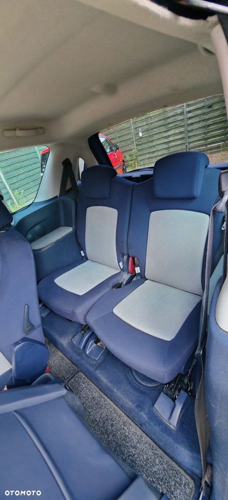Peugeot 1007 - 13