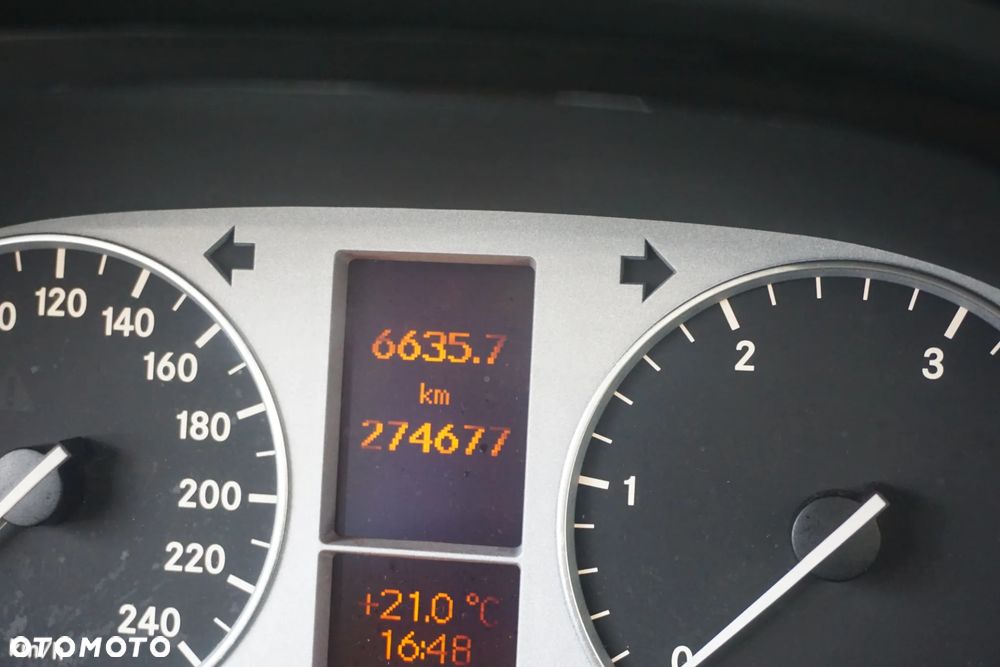 Mercedes-Benz Klasa B 200 CDI Autotronic - 40